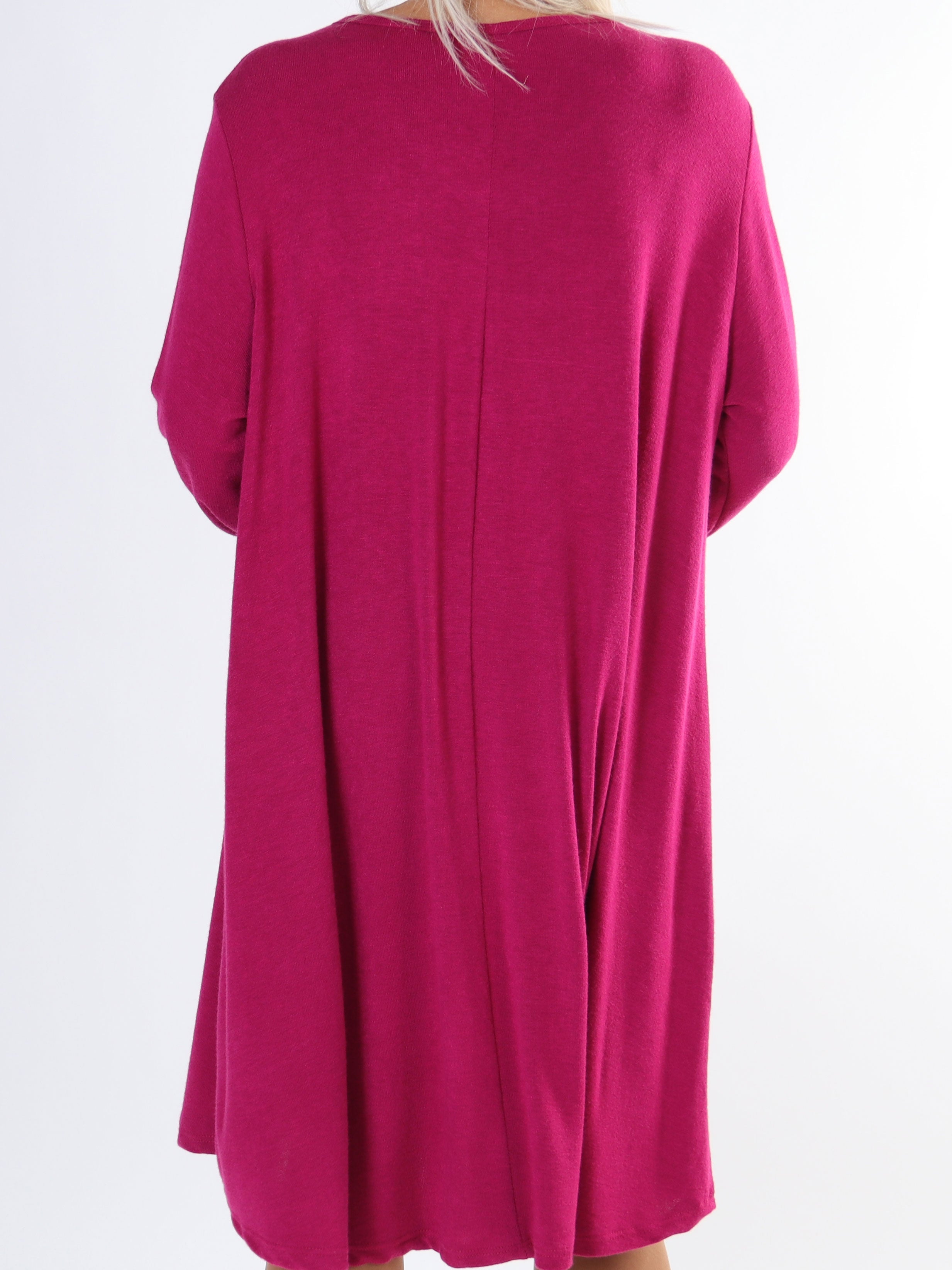 Talia - Klänning i viskos med kattmönster i viskos för större storlekar